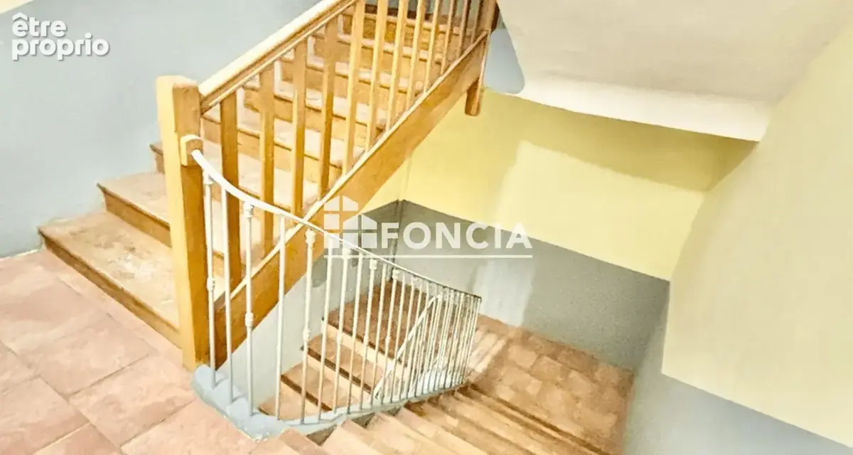 POUR INVESTIR : Immeuble de 3 logements à Saint-Félix-de-Lodez - photo 6