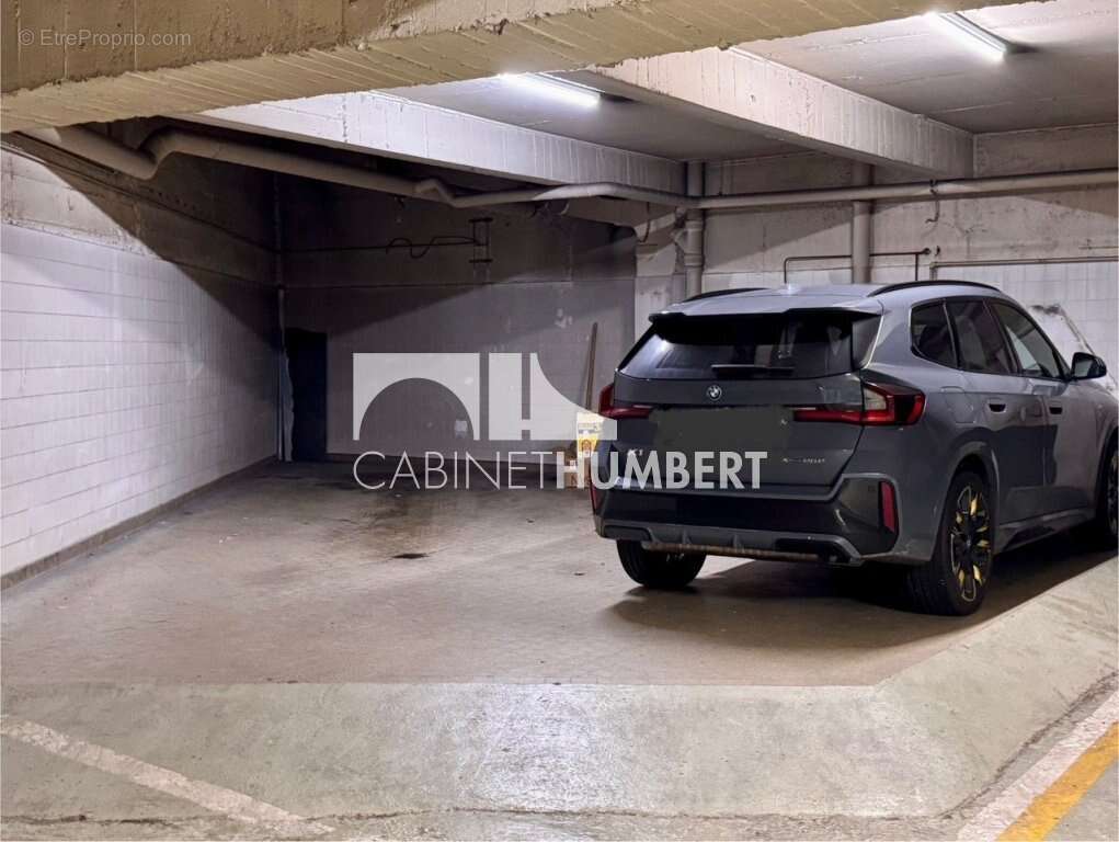 Parking à SAINT-ETIENNE