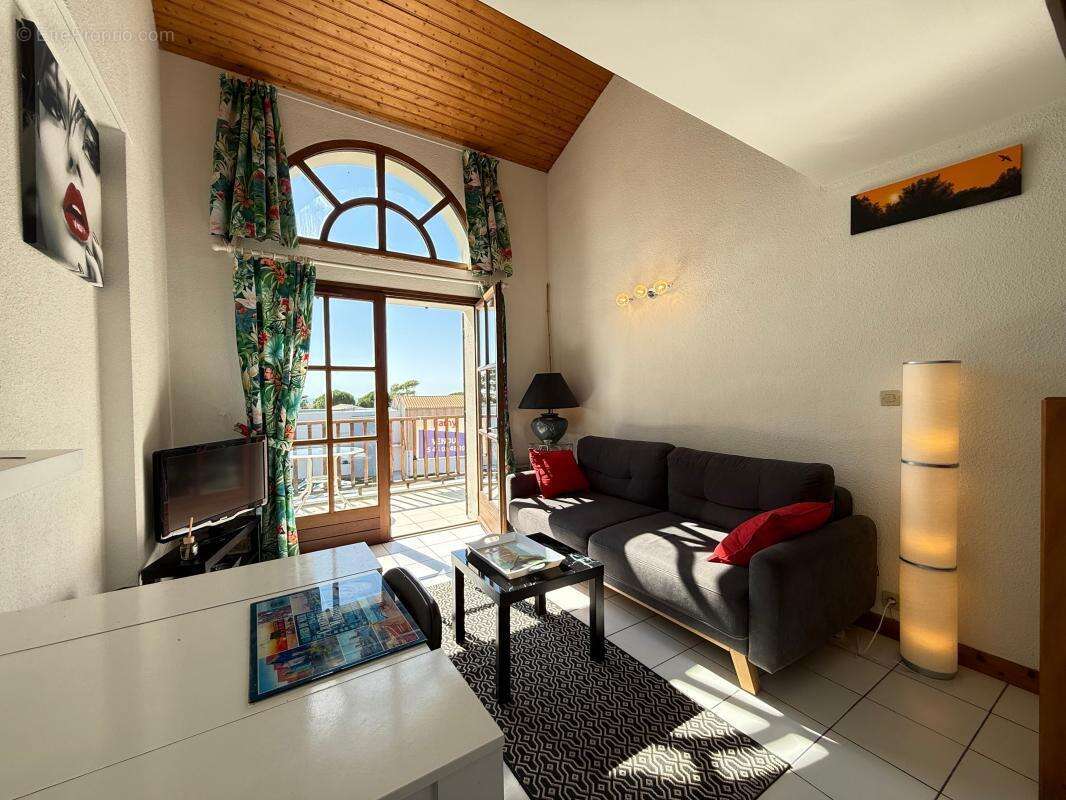 Appartement à VAUX-SUR-MER