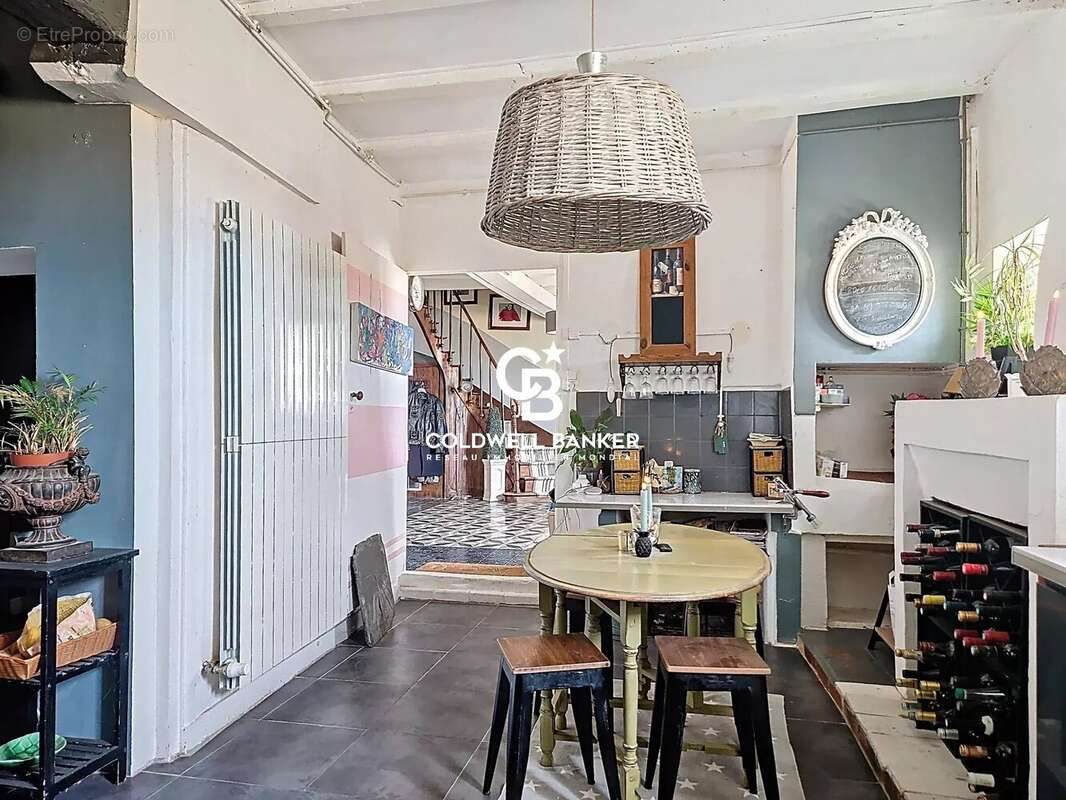 Maison à SAINT-JEAN-D'ANGELY