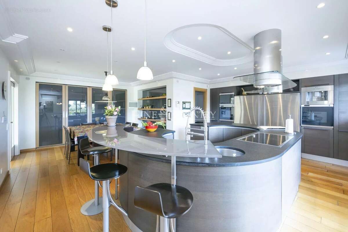 Maison à MANDELIEU-LA-NAPOULE