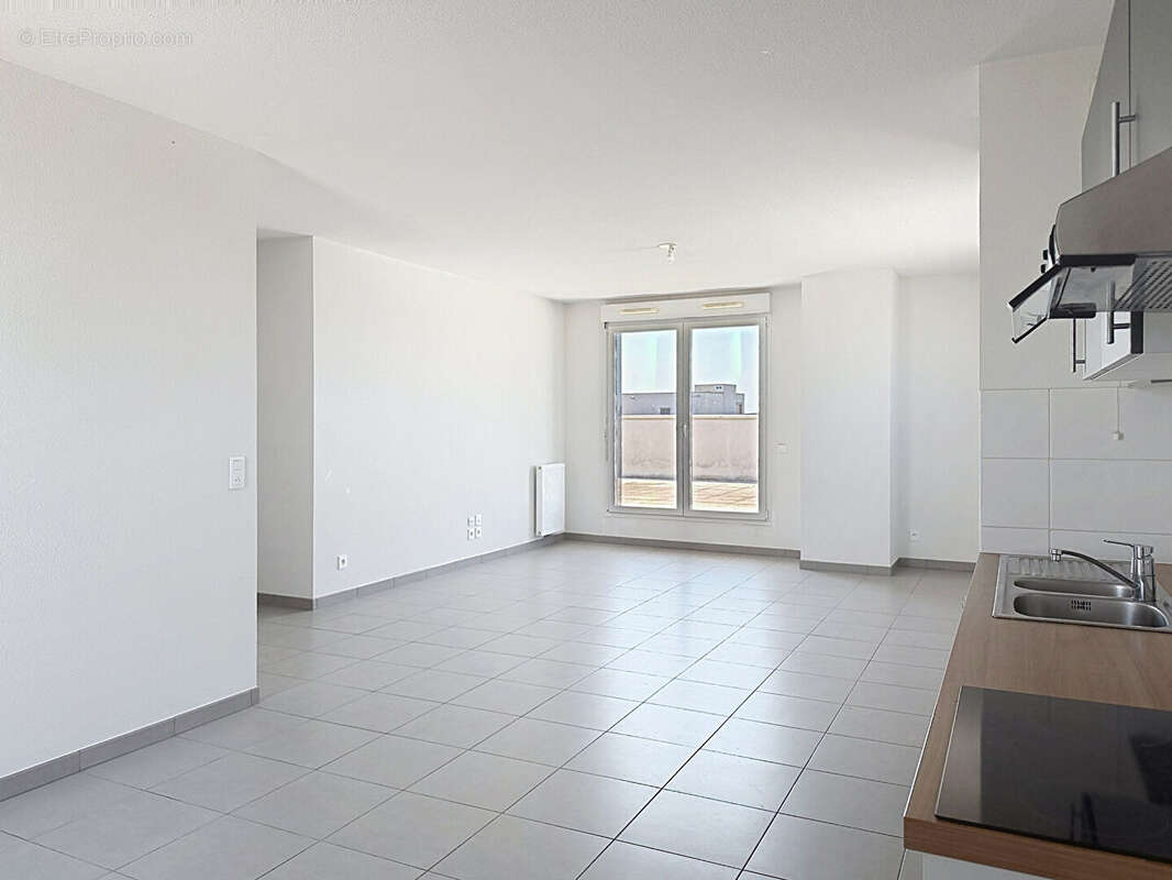 Appartement Villenave D Ornon 3 pièce(s) 80 m2 en attique. - photo 2