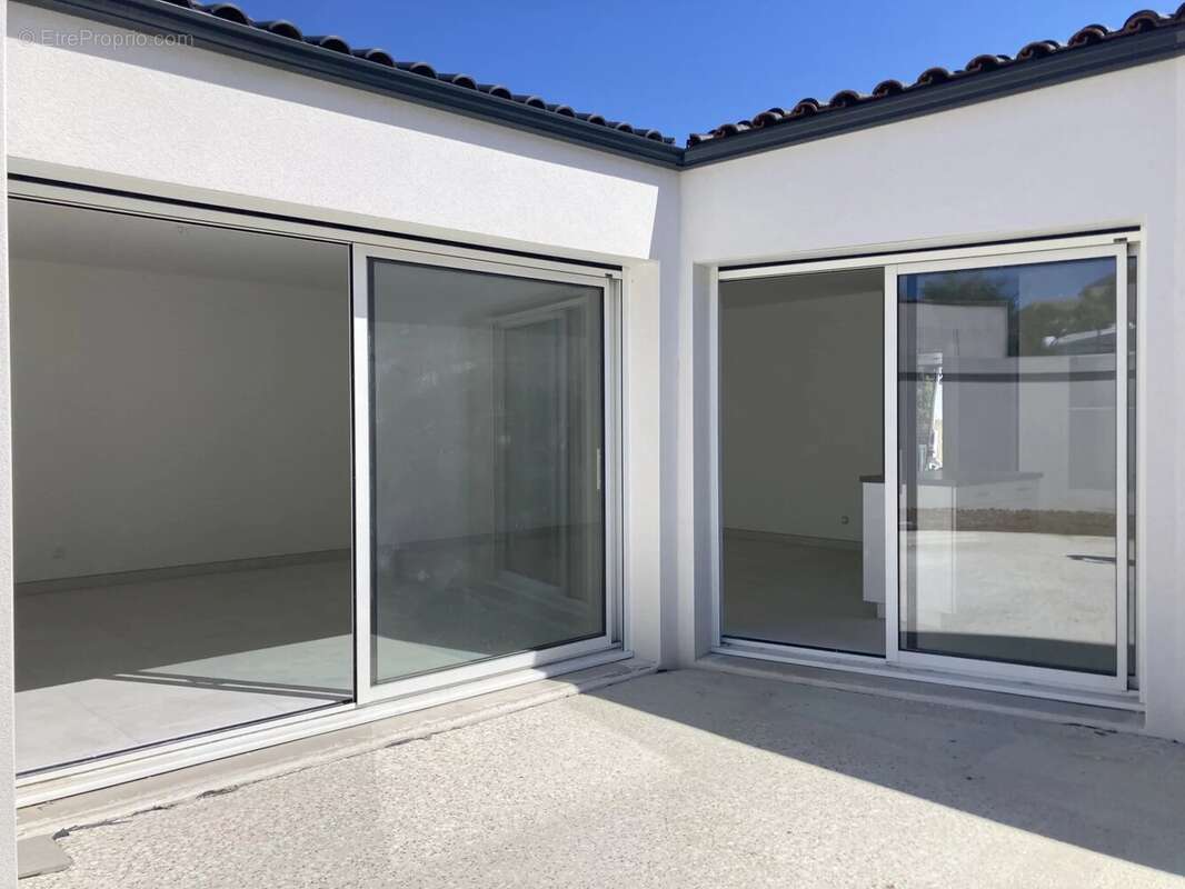 Maison à VAUX-SUR-MER