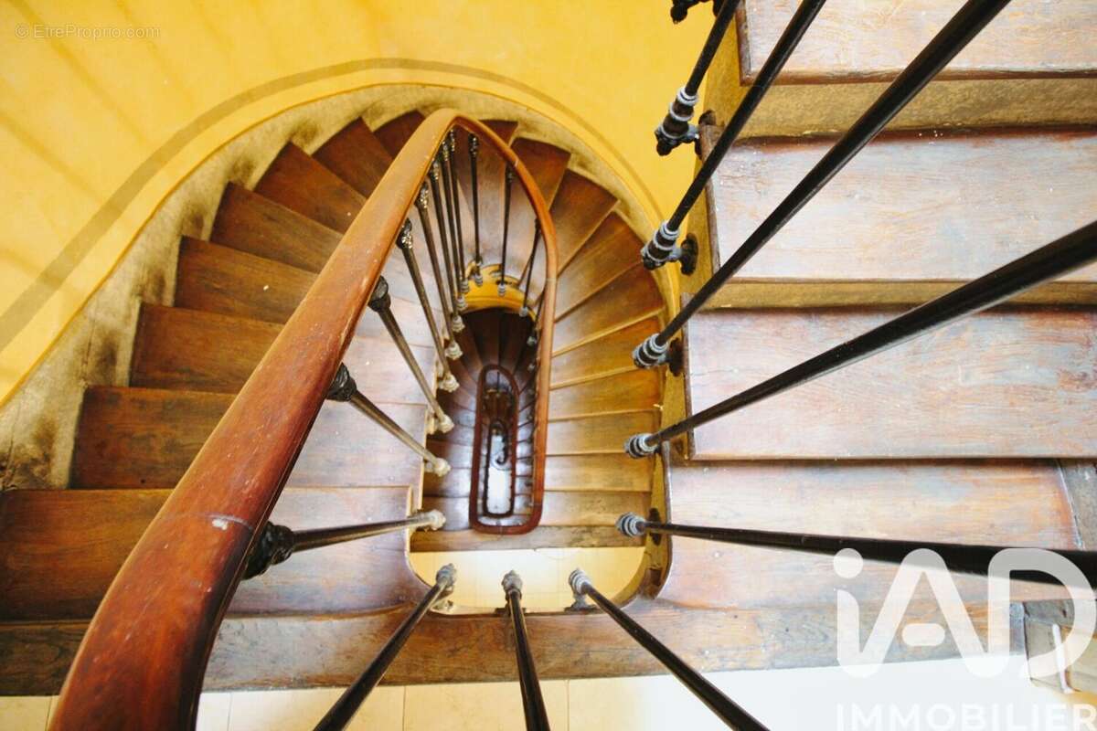 Photo 4 - Appartement à PARIS-8E