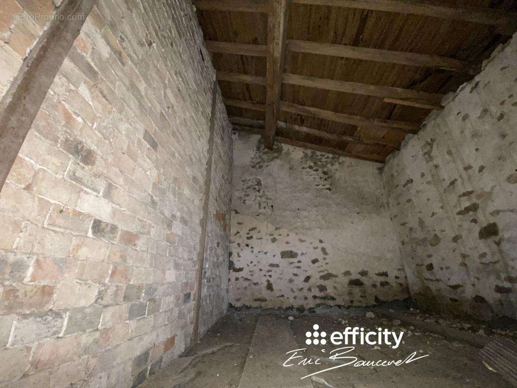 Maison 30 m² à Parthenay  - photo 9