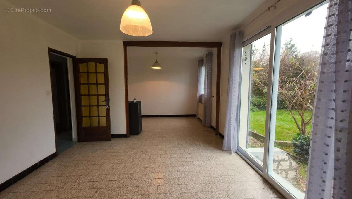 Maison à THIL-MANNEVILLE