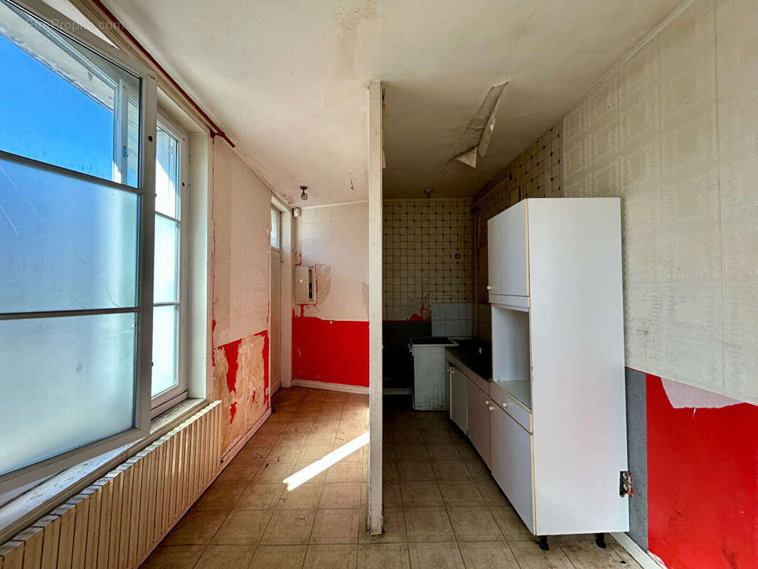 Immeuble de rapport Niort centre 3 appartements T2 - photo 4