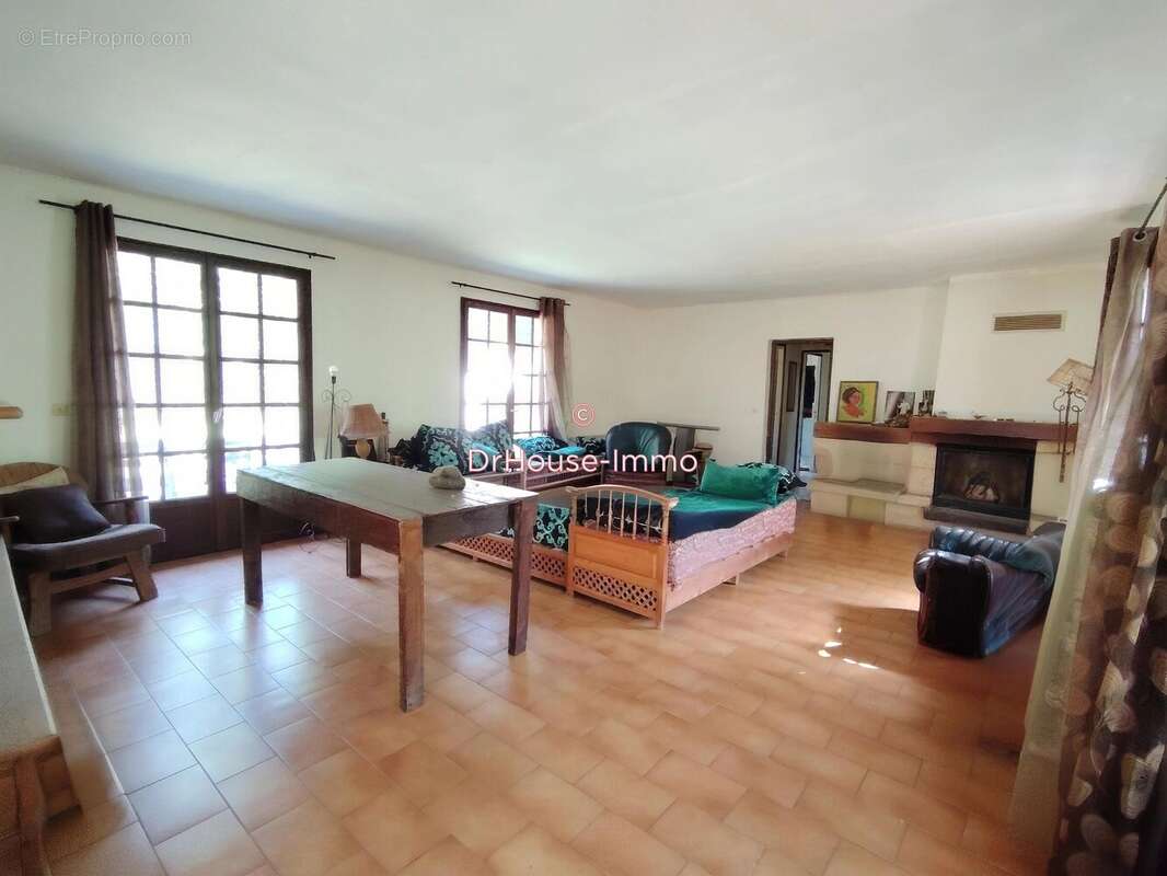 Maison 142 m² à Foucherolles  - photo 5