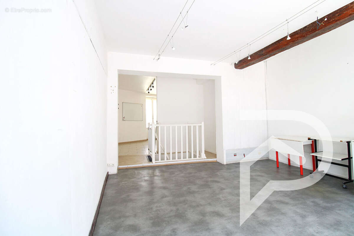 Commerce à PONT-SAINTE-MAXENCE