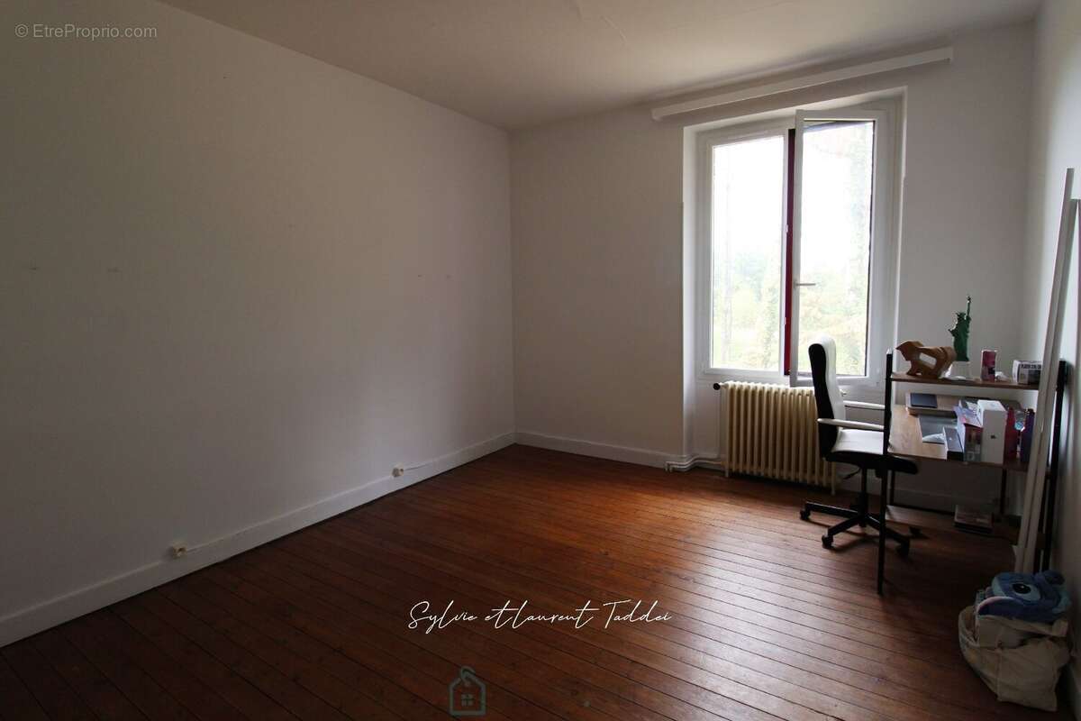 Maison bourgeoise en pierre renovee avec piscine, dependances et plus de 3,6 hectares de terrain - photo 11