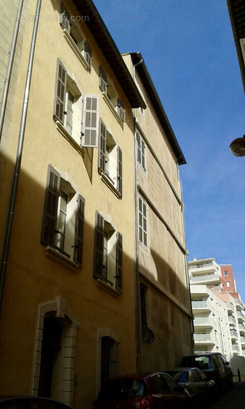 Appartement à MARSEILLE-1E