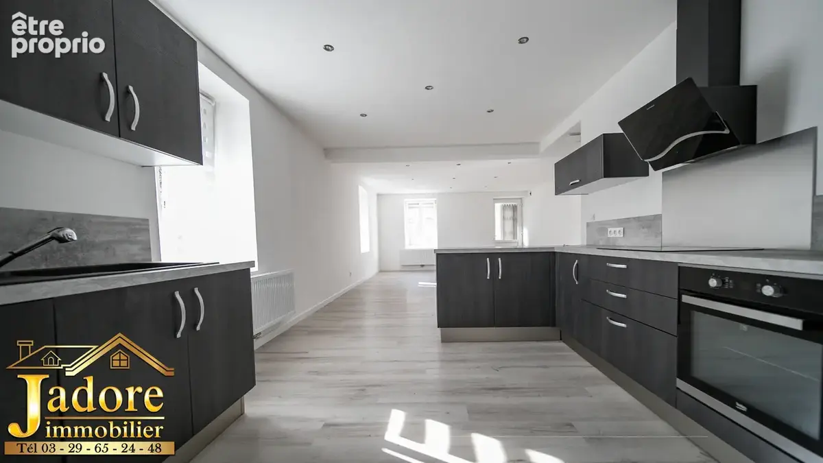 Immeuble de rapport rénové !! NOUVEAU PRIX !! - photo 2