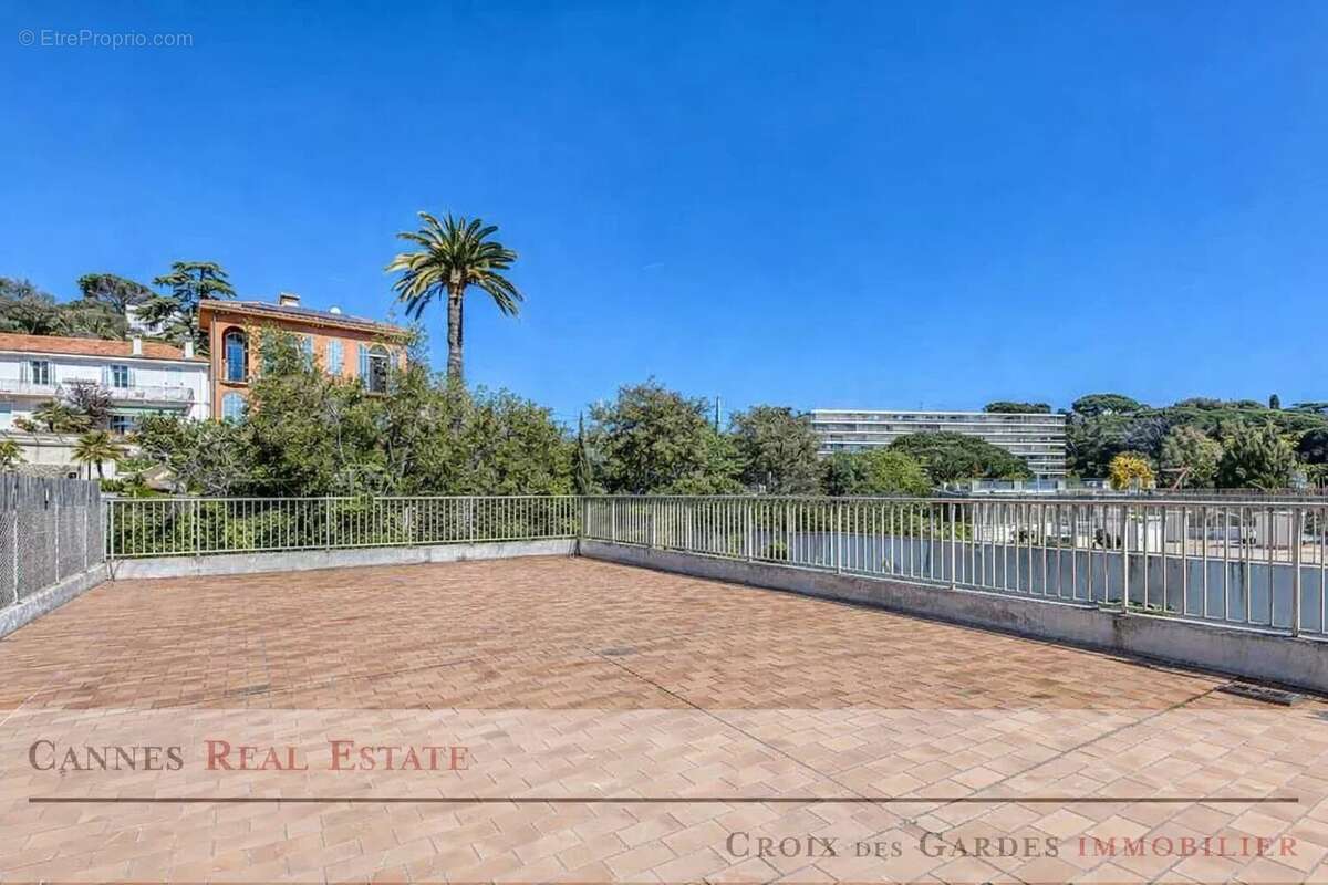 Cannes – Toit-terrasse vue mer - photo 9