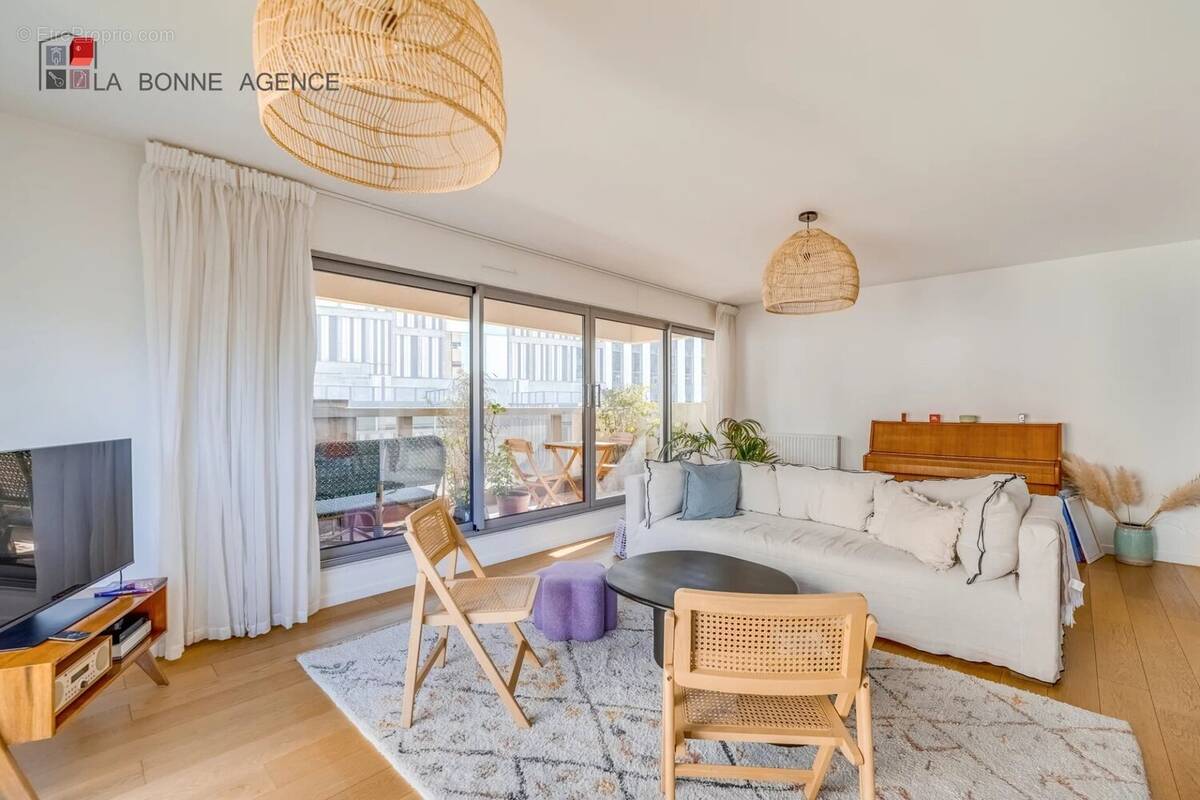 Appartement à PARIS-15E