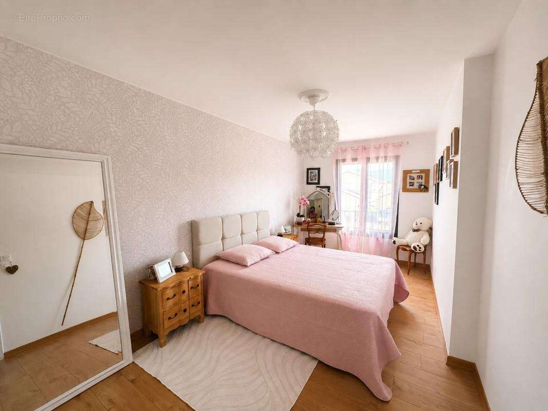 Maison de 4 pièces de 95 m² à Crémieu - photo 10