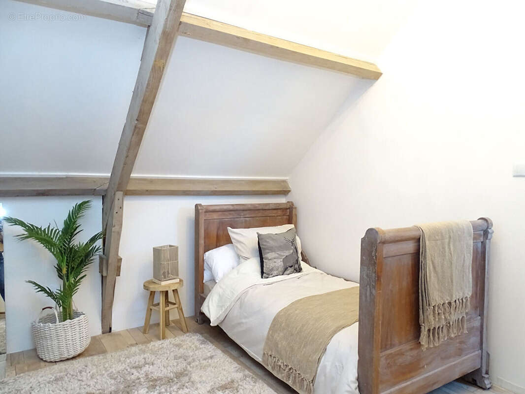MORBIHAN. À proximité de Gourin : charmante maison individuelle en pierre de 3 chambres, entièrement meublée et récemment rénové - photo 13