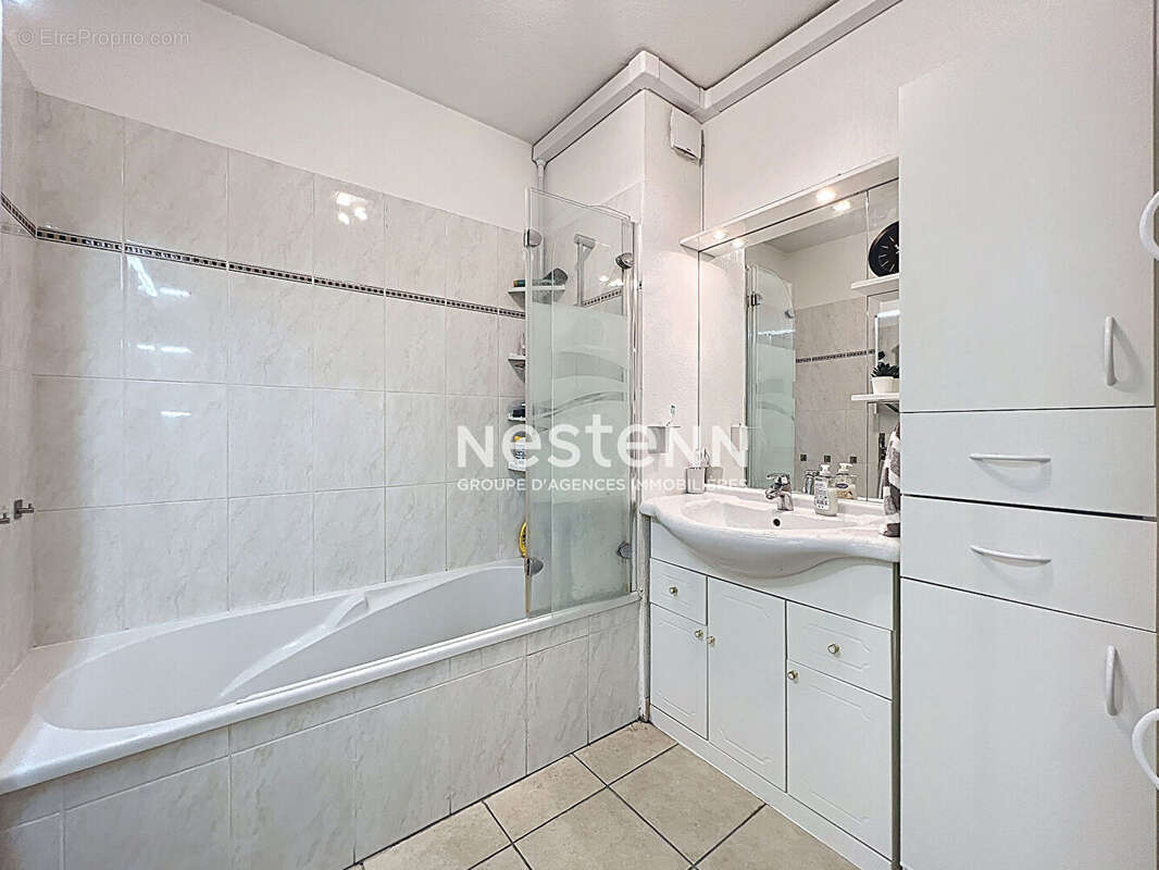 Appartement à VALLAURIS