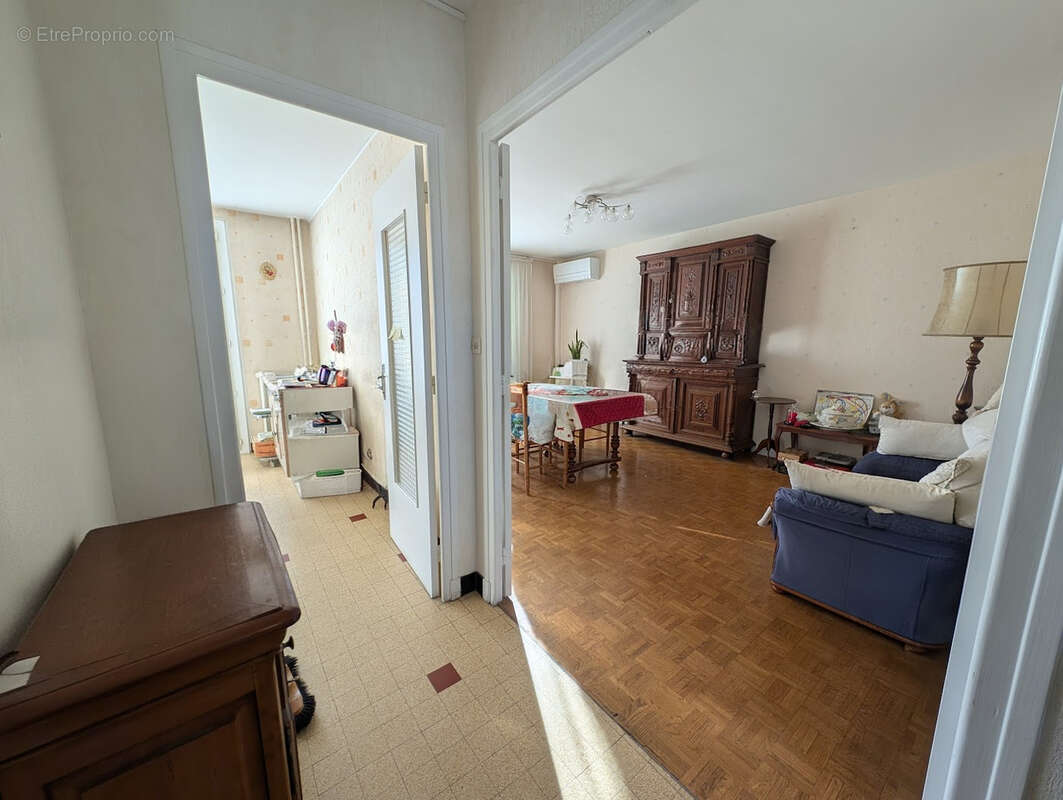 Appartement à BOURG-LES-VALENCE