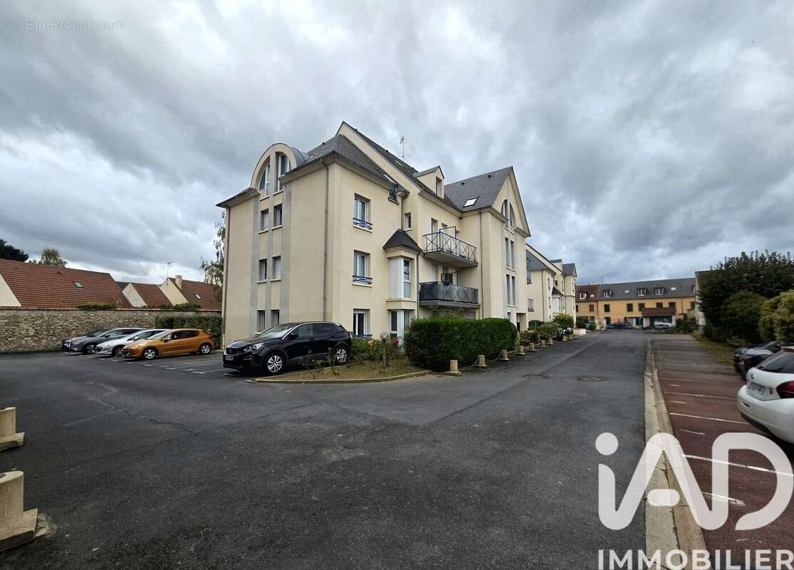 Photo 3 - Appartement à LA CHAPELLE-EN-SERVAL