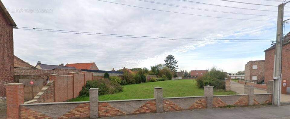 Terrain à RAIMBEAUCOURT