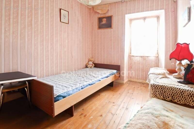 Maison à MAGNAC-LAVAL