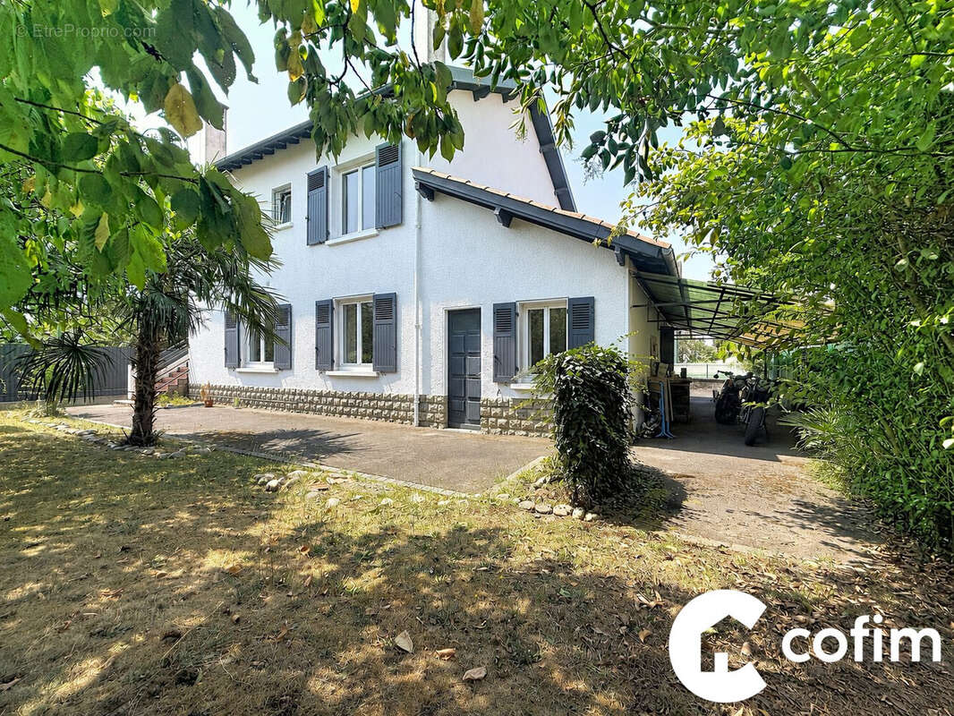 Appartement 153 m² à Pau  - photo 2