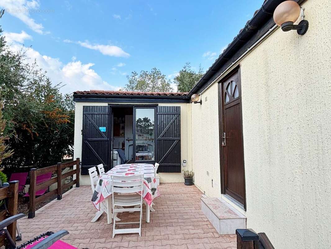 Maison à ROQUEBRUNE-SUR-ARGENS