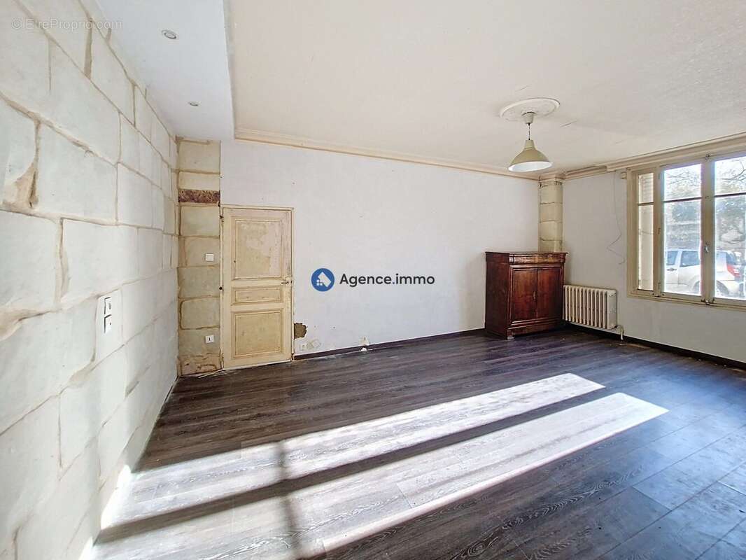 Maison 135 m² à Chateau-La-Valliere  - photo 3
