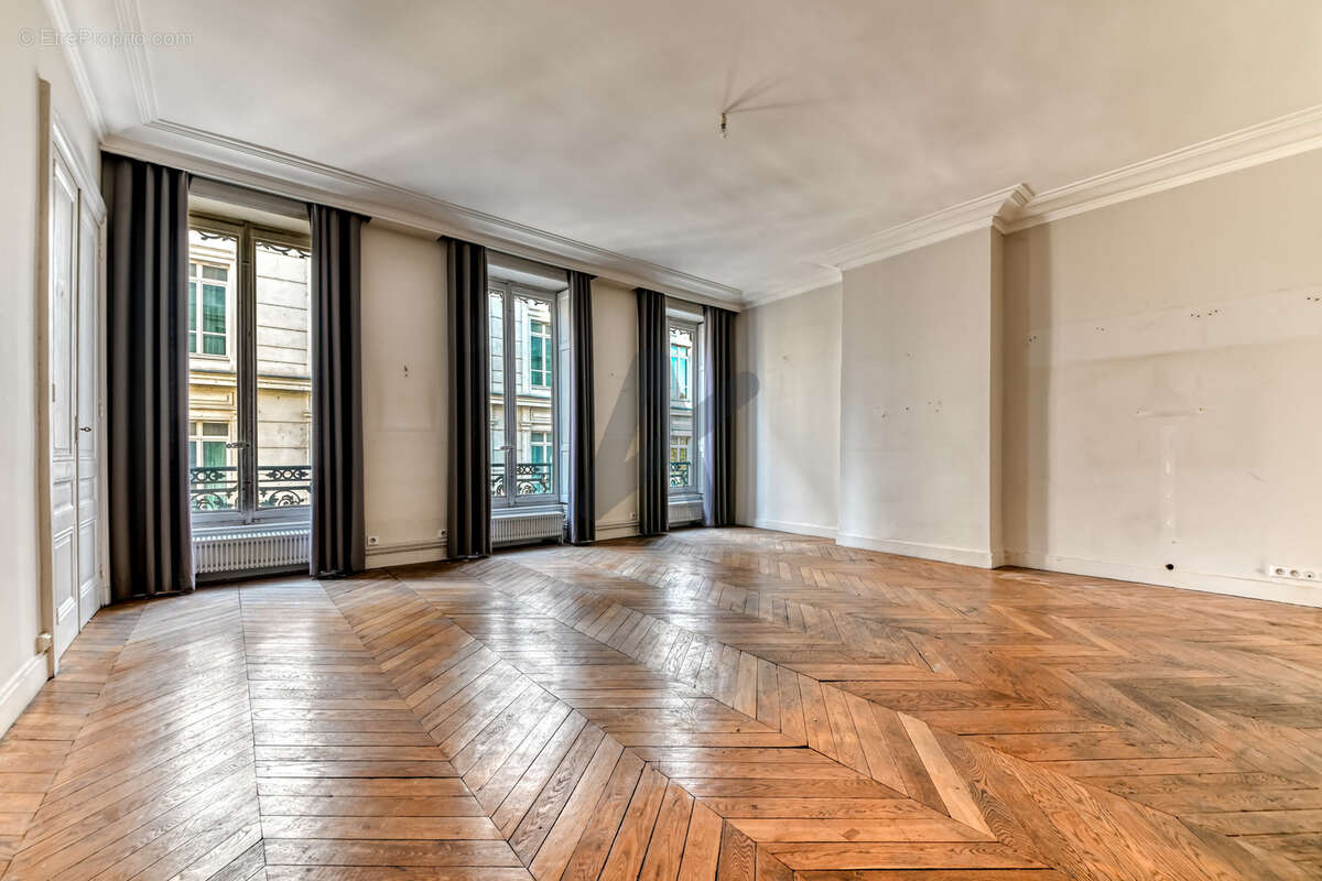 Appartement à LYON-6E