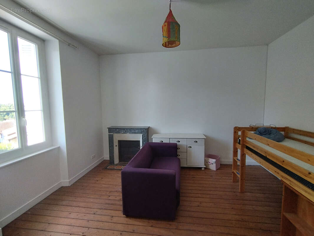 Maison à RUELLE-SUR-TOUVRE