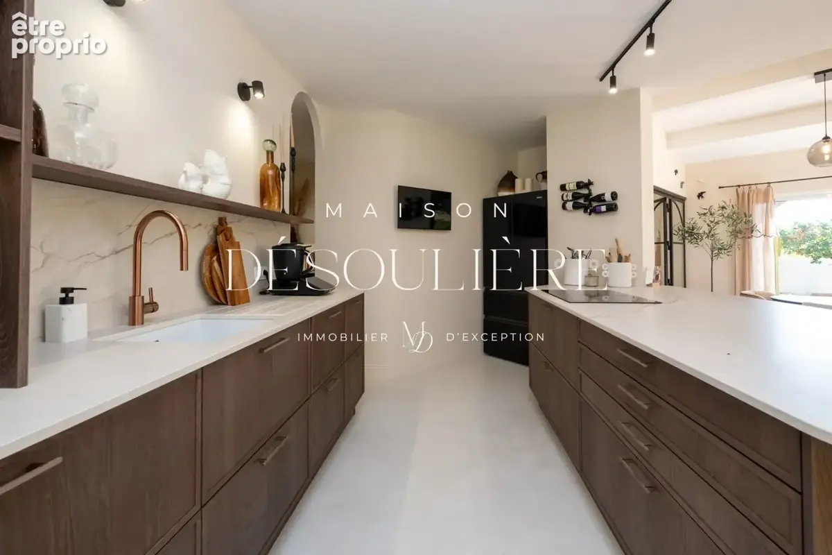 Maison 200 m² à La Rochelle  - photo 8