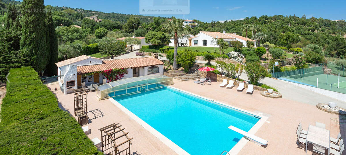 Maison à PLAN-DE-LA-TOUR