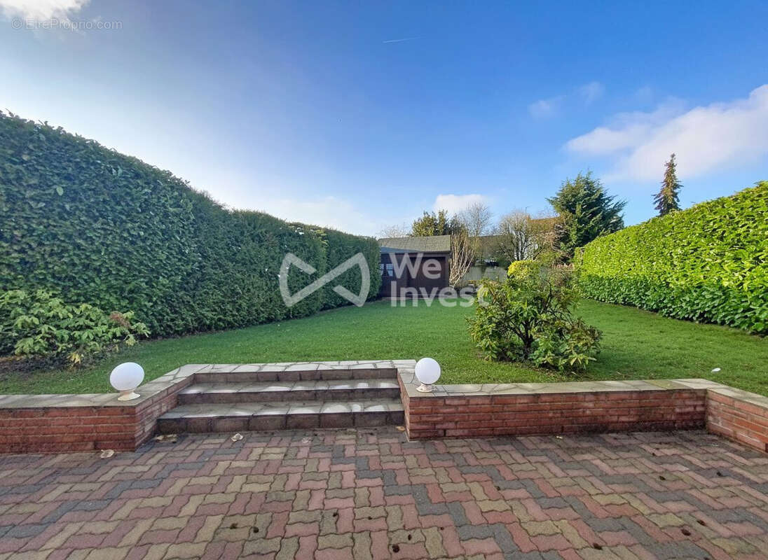 Maison à AULNOYE-AYMERIES