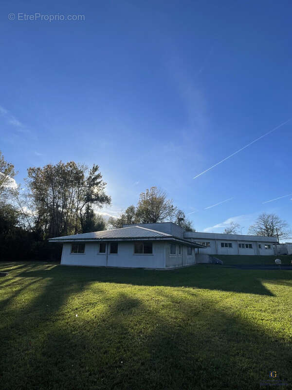 Commerce à SALIES-DE-BEARN