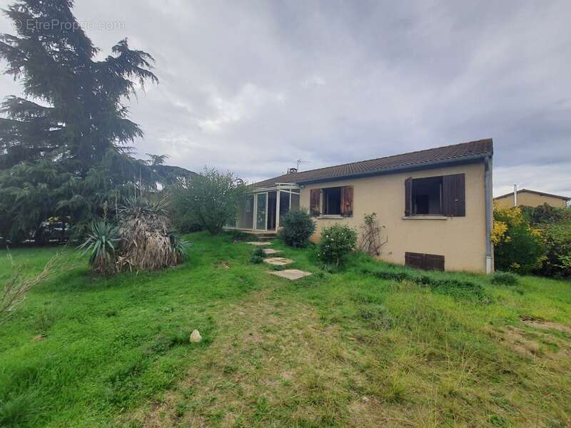 Maison à GRANGES-LES-BEAUMONT