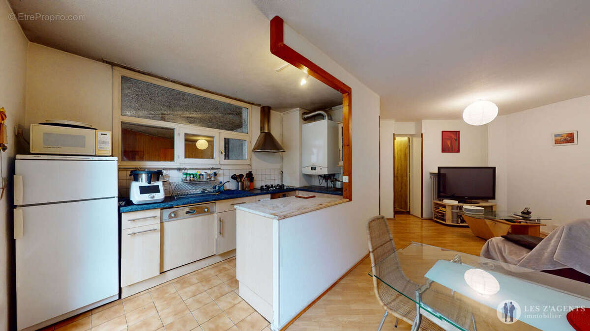 Appartement à SAINT-MARTIN-D'HERES