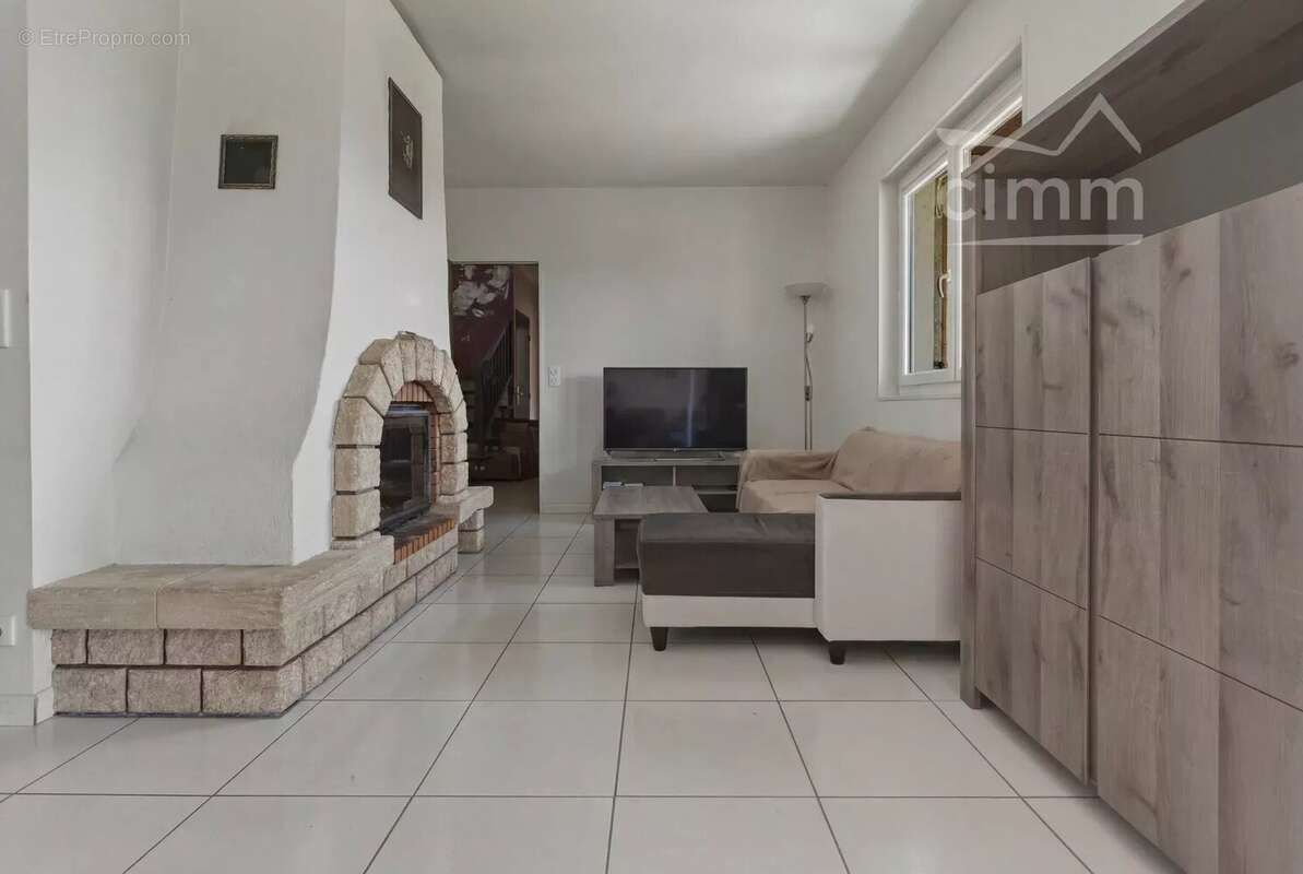 Maison à LA TERRASSE