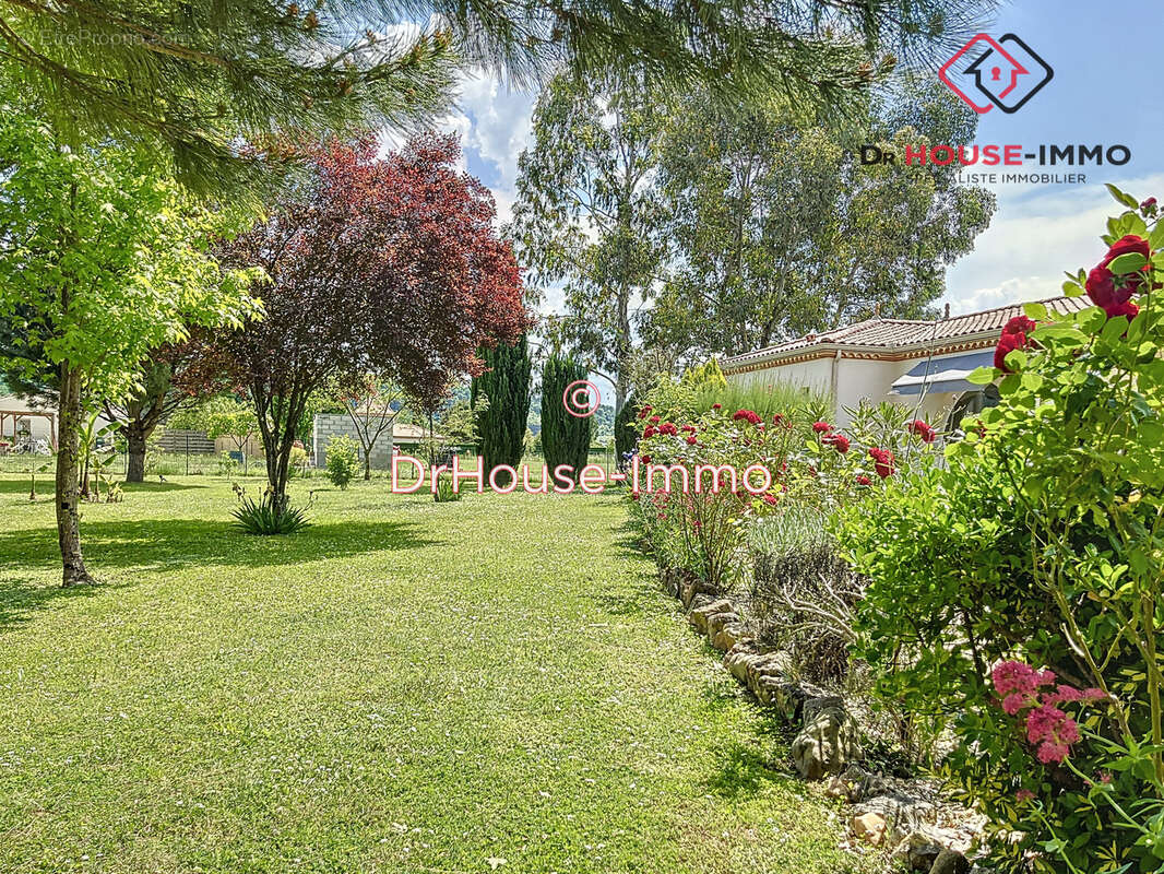 Maison à SAINT-LEON-SUR-L&#039;ISLE