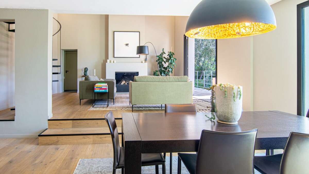 Saint-Marc-Jaumegarde — 342 m² habitables, dont 265 m² de plain-pied, à 7,8 km du Cours Mirabeau - photo 6