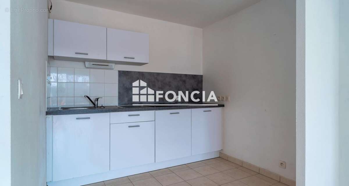 Appartement à SENE