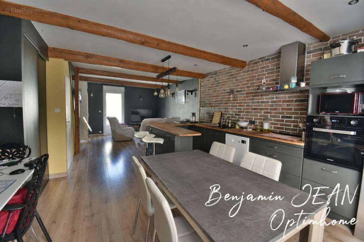 Maison de ville avec grand garage et cour – Béziers - photo 2