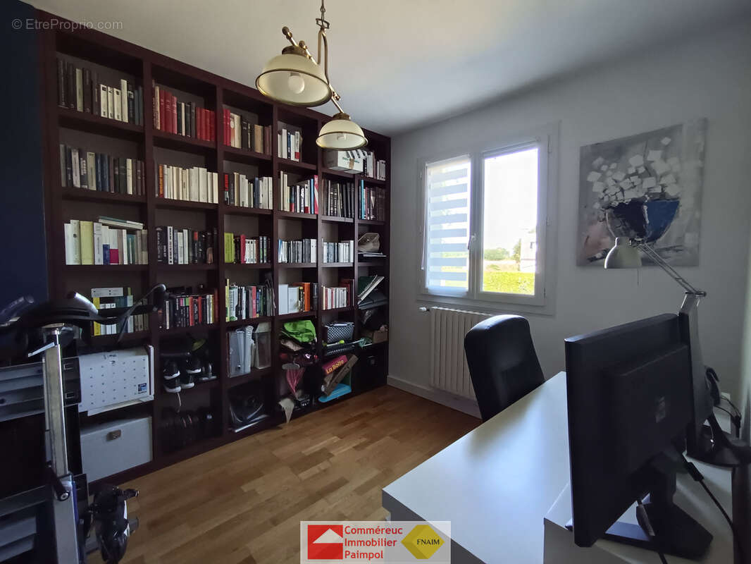 KERFOT, maison familiale de 134 m2 sur un terrain paysagé de 4 280 m2 - photo 5
