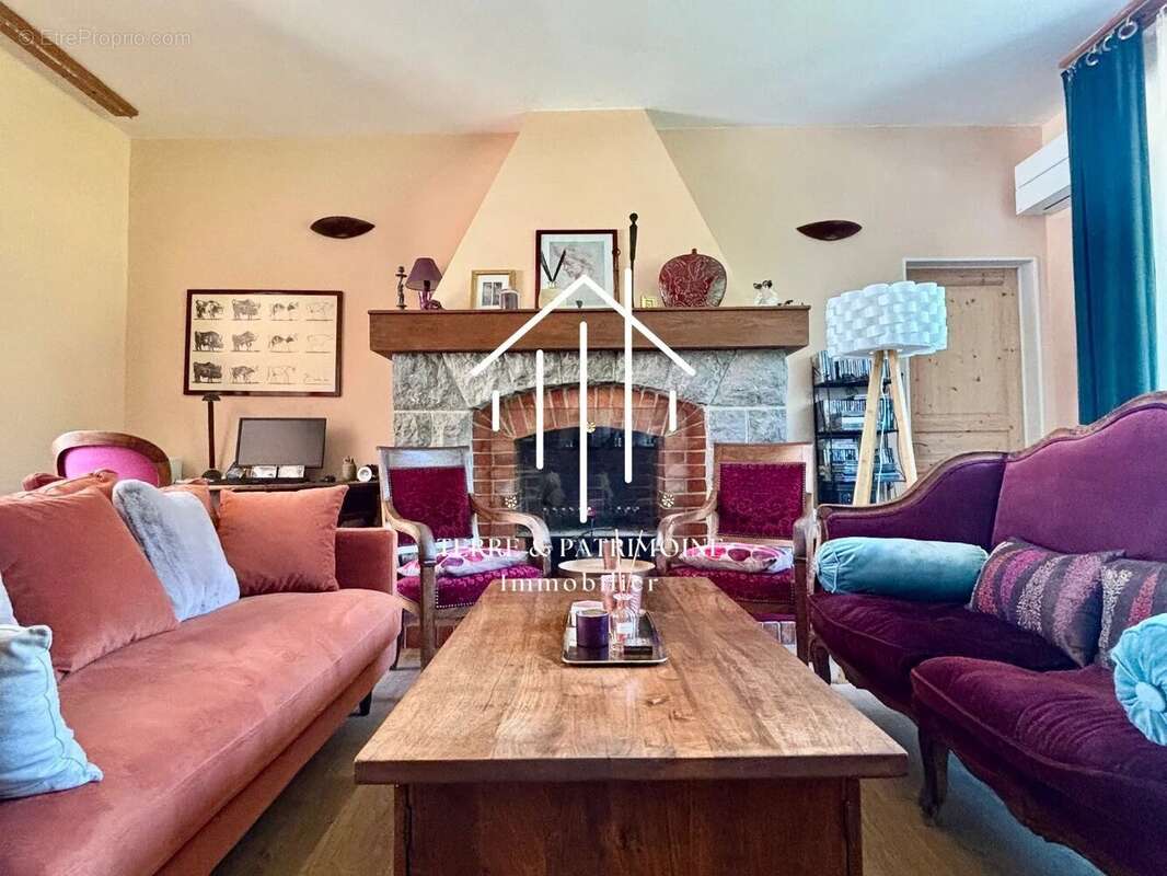 Maison à VALLON-PONT-D&#039;ARC