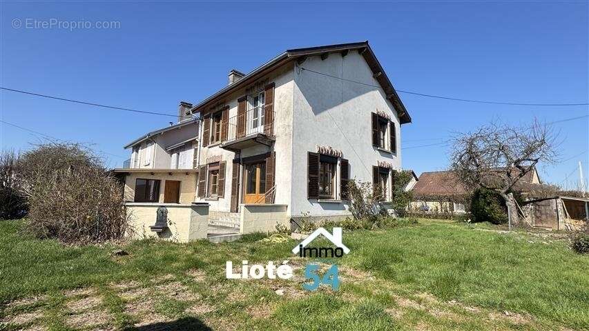 Maison à VINCEY