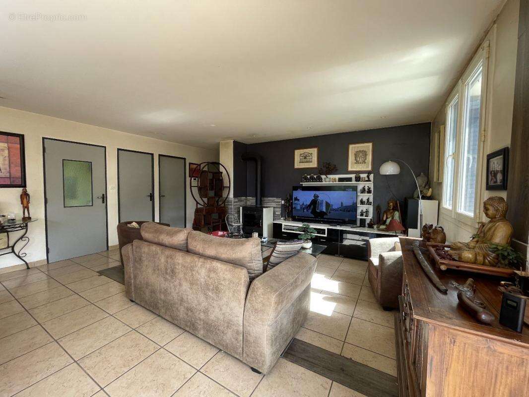 Maison à SAINT-PAUL-DES-LANDES