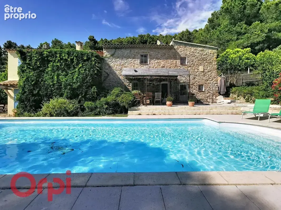Photo Maison à Evenos au prix de 860 000€