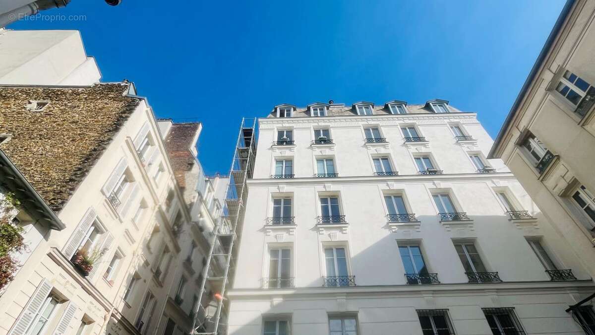 Appartement à PARIS-18E