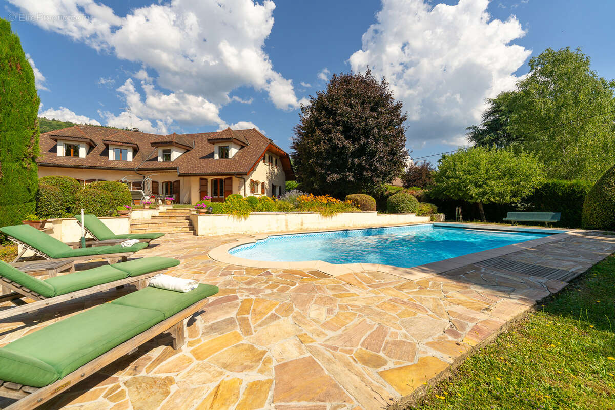 Maison à DIVONNE-LES-BAINS