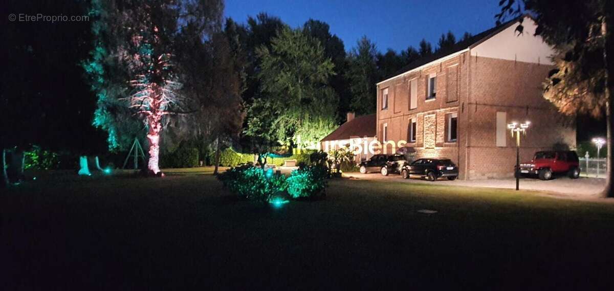 Maison à JENLAIN
