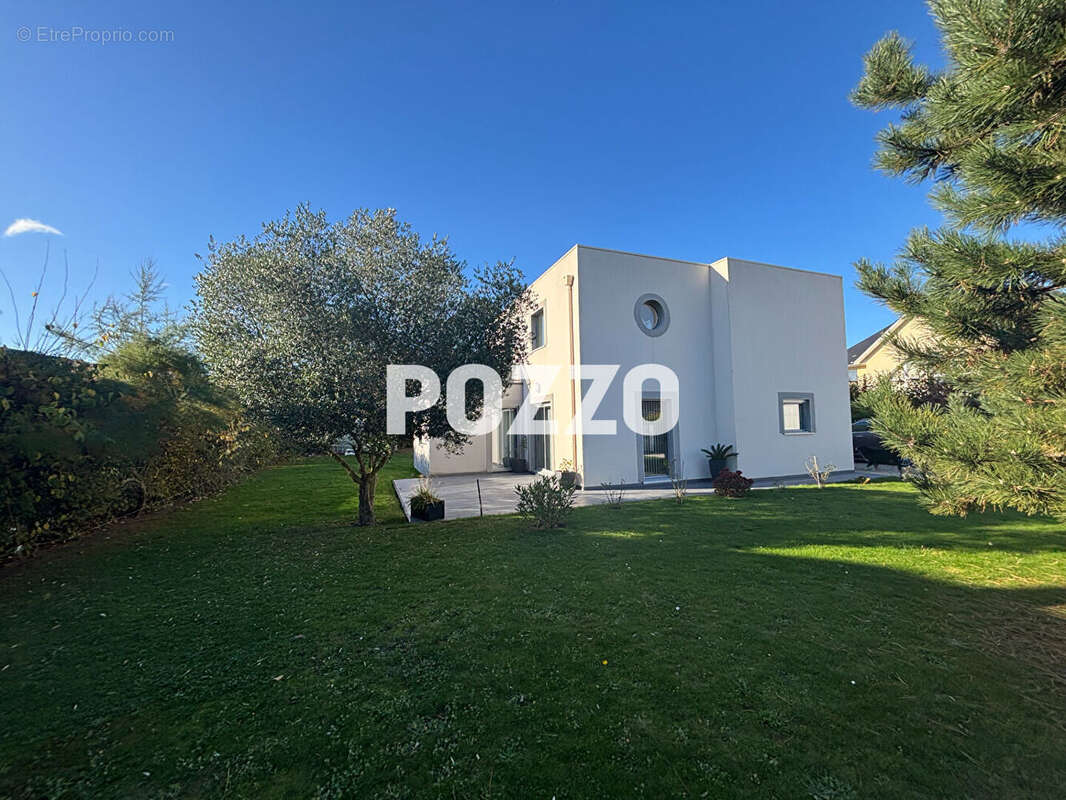 Maison à BENOUVILLE